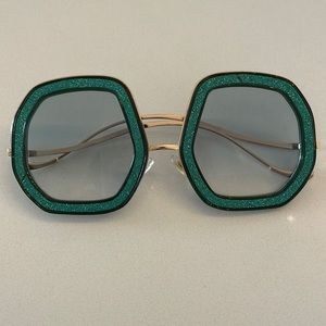 Buru iris sunnies